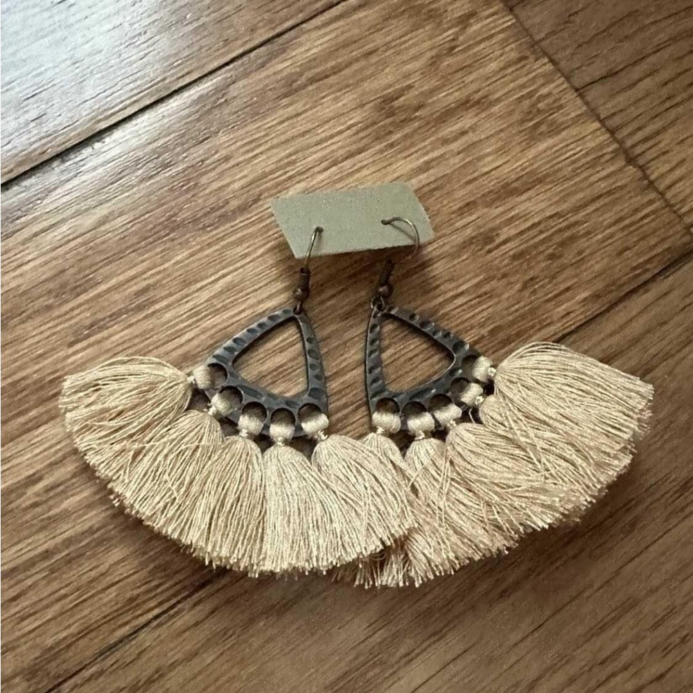 NWT Gold & Bronze Fan Shape Threads Tassel Design Dangle Earrings